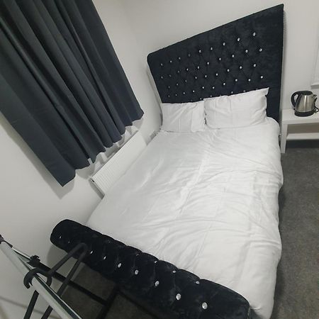 בורי Beautiful Rooms Shaw St And Pine St מראה חיצוני תמונה