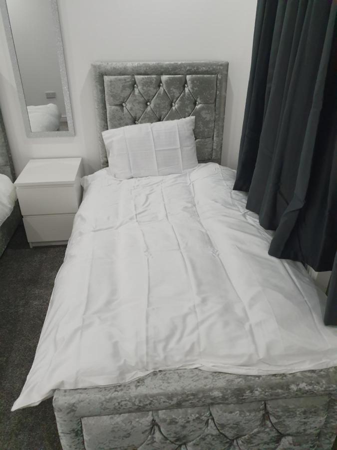 בורי Beautiful Rooms Shaw St And Pine St מראה חיצוני תמונה