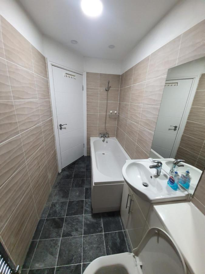 בורי Beautiful Rooms Shaw St And Pine St מראה חיצוני תמונה
