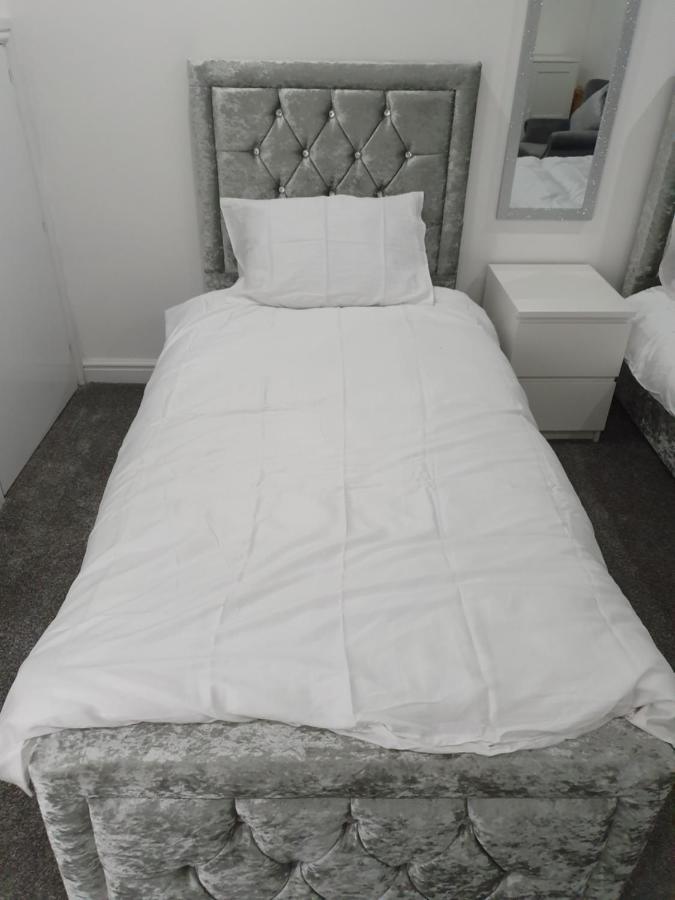 בורי Beautiful Rooms Shaw St And Pine St מראה חיצוני תמונה