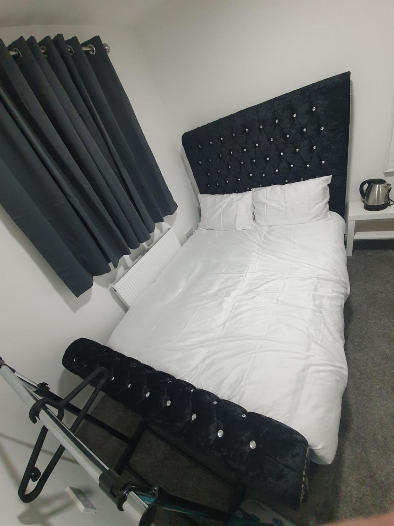 בורי Beautiful Rooms Shaw St And Pine St מראה חיצוני תמונה