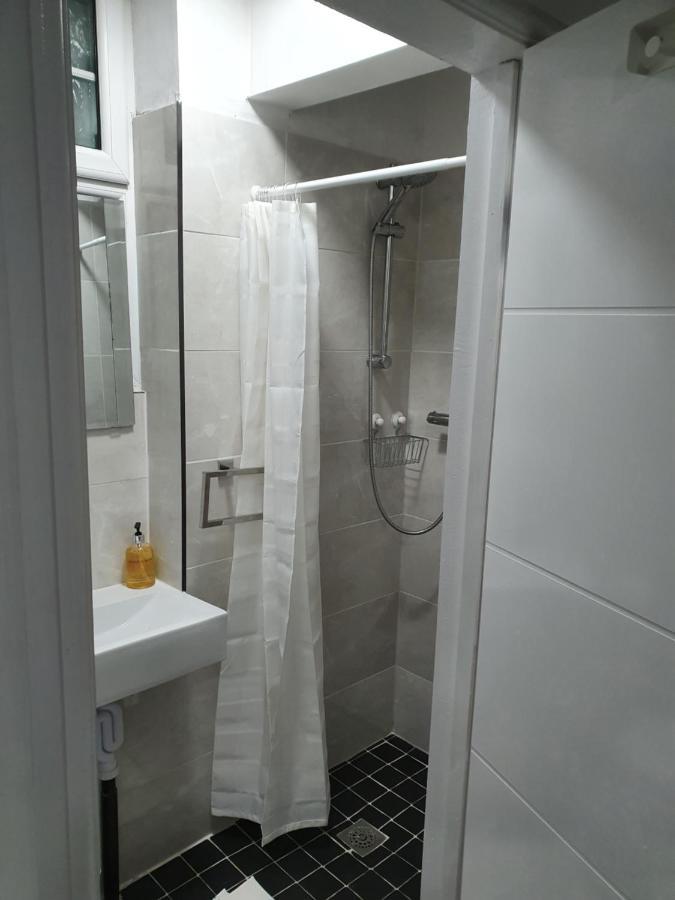 בורי Beautiful Rooms Shaw St And Pine St מראה חיצוני תמונה
