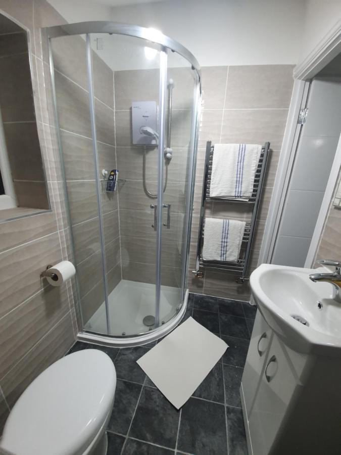 בורי Beautiful Rooms Shaw St And Pine St מראה חיצוני תמונה