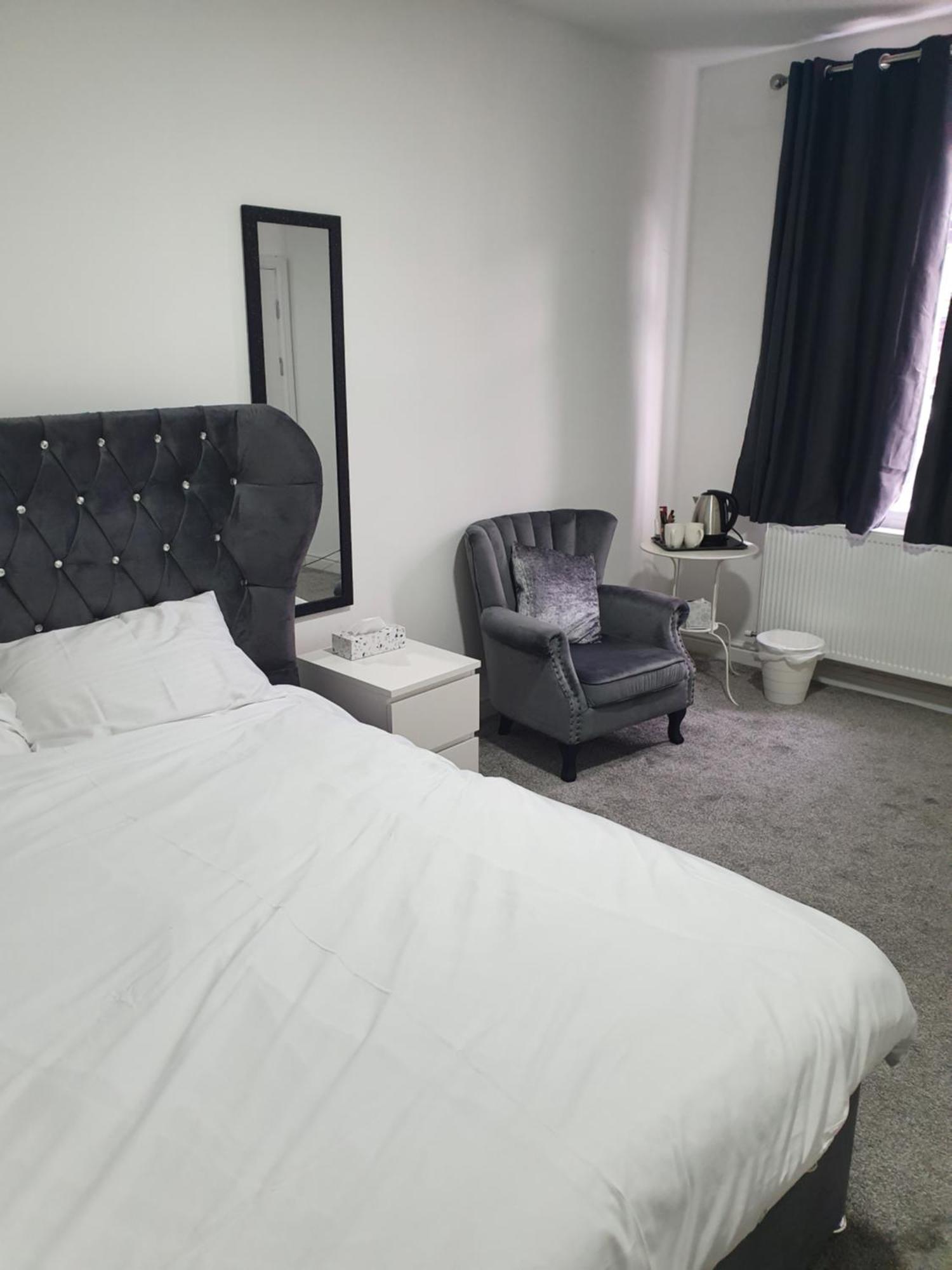 בורי Beautiful Rooms Shaw St And Pine St חדר תמונה